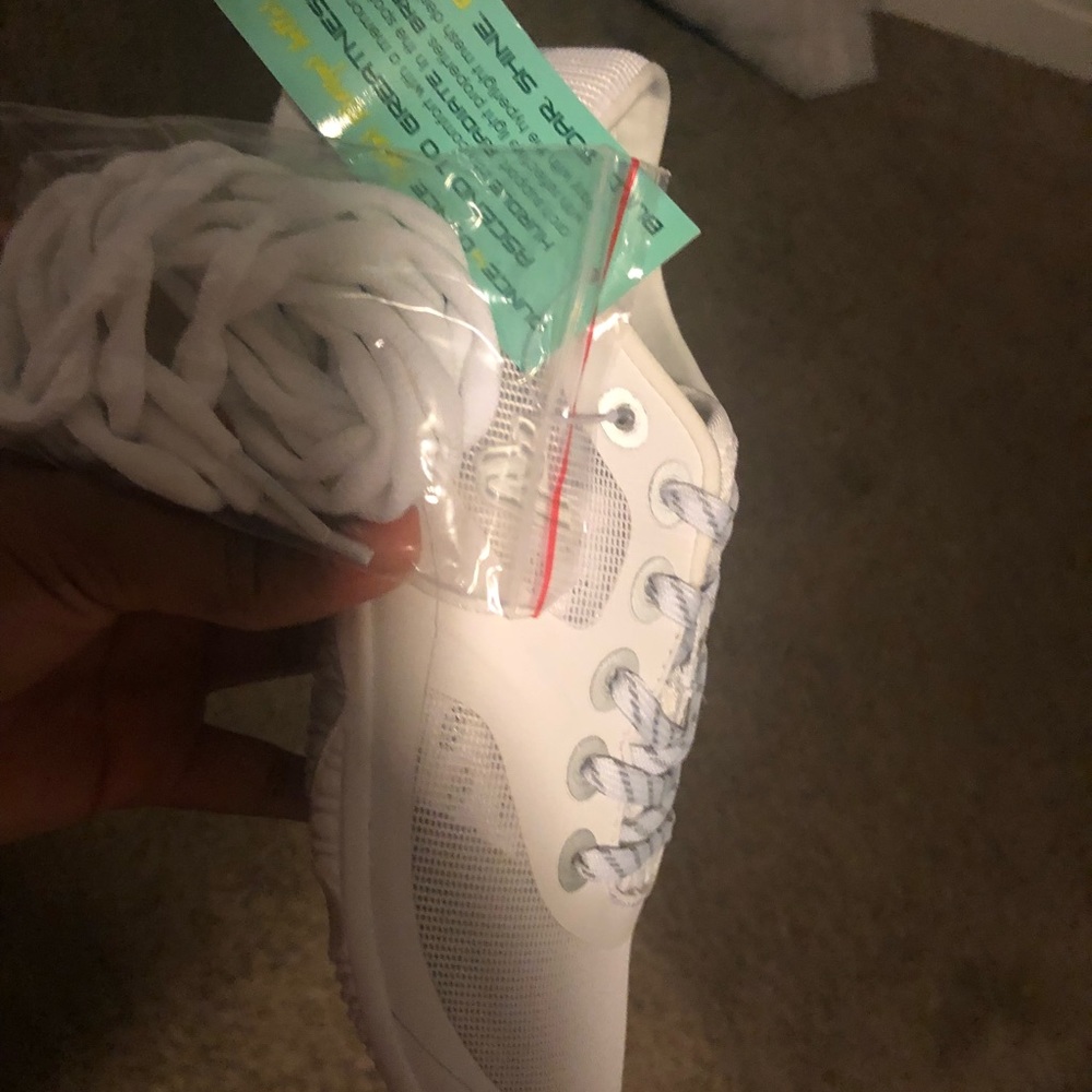 Cheer shoes